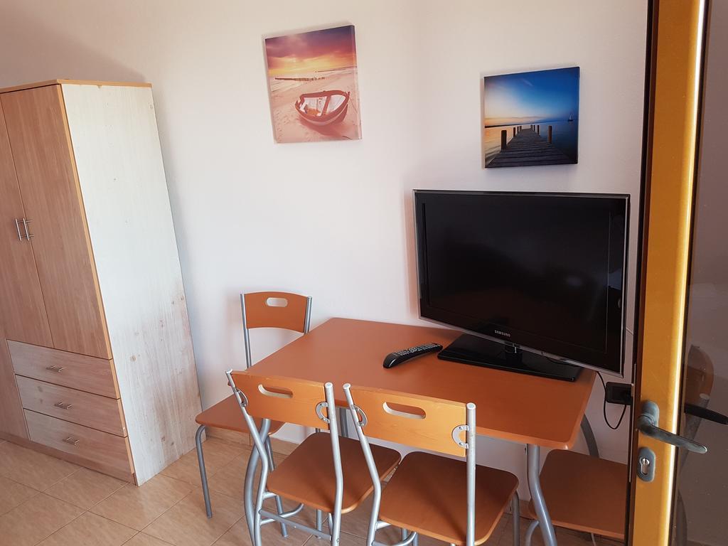 Vila Melpo Apartments Ilias エクステリア 写真
